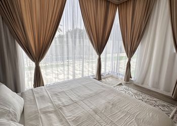 شاليه بإطلالة على الحديقة