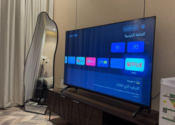 استديو بسرير ماستر وجلسة مريحة 
