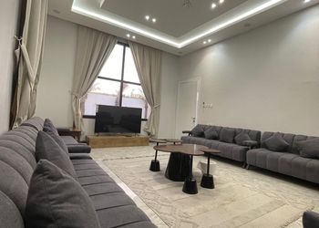 شاليه بمسبح خارجي وأجواء ممتعة 