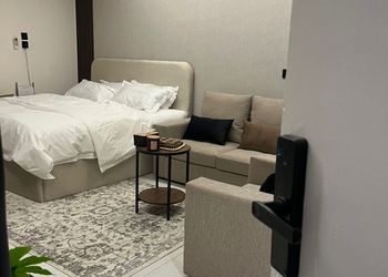 استديو هادئ بدخول ذاتي 