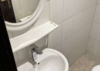 استديو بدخول ذاتي وتصميم هادئ 
