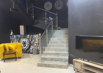 مزرعة بمناظر خلابة وجلسة خارجية 