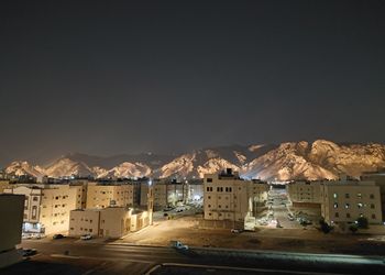 شقة فاخرة بصالة ودخول ذاتي 