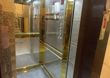استديو بسرير ماستر وجلسة جانبية 