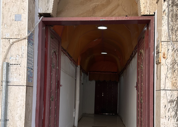 شقة بغرفتين نوم وصالة 