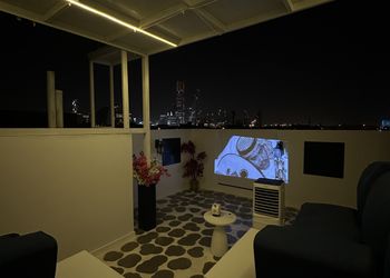 استديو بسرير ماستر وجلسة خارجية 