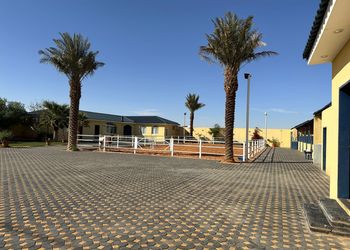 استراحة بجلسة خارجية ومسبح