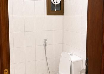شقة بغرفة معيشة وغرفتين نوم 