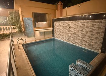 Chalet with Backyard and Pool