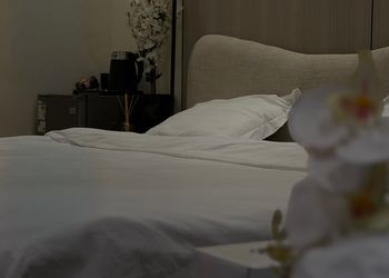 استديو بسرير ماستر وجلسة جانبية 