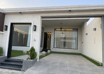 شالية بغرفة نوم مطله على المسبح