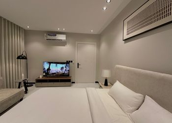 استديو هادئ بسرير ماستر 