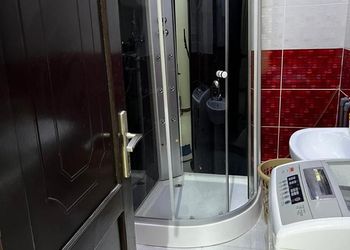 شقة انيقة بصالة وغرفتين نوم