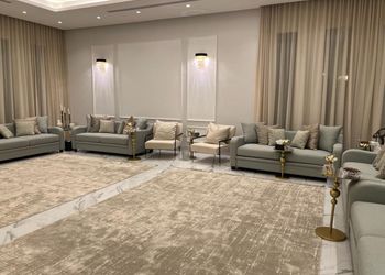 استراحة بمسطح اخضر ومجالس