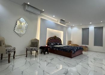 شاليه بمسطح اخضر ومجلس