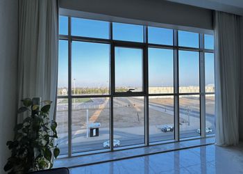 شقة بإطلالة مميزة على مدينة 