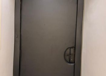 شقة بغرفة معيشة وغرفتين نوم 