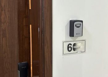 استديو هادئ بسرير ماستر 