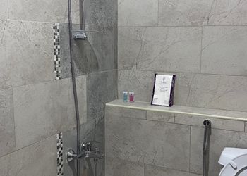 استديو بسرير ماستر وجلسة جانبية