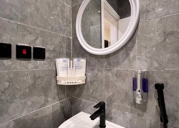 استديو بأثاث مريح وبسيط 4A