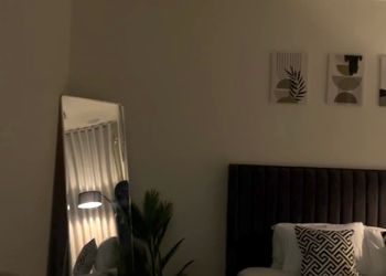 استديو هادئ بدخول ذاتي 