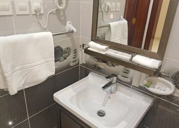 شقة بثلاث غرف نوم 
