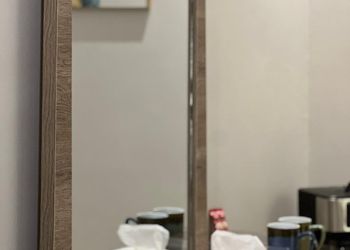 استديو بسرير ماستر وأثاث مريح 