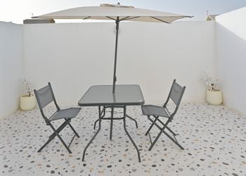 شقة بصالة وغرفة نوم