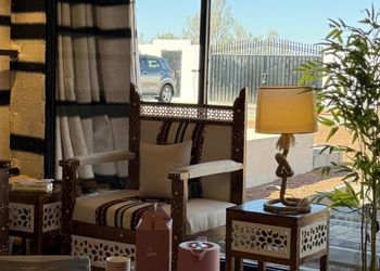استراحة ببيت شعر ملكي وجلسة خارجية 