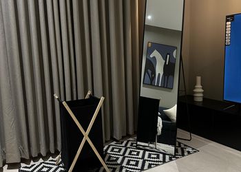 استديو هادئ بدخول ذاتي 