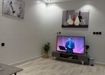 استديو بسرير ماستر