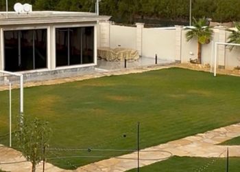 استراحة بمسبح