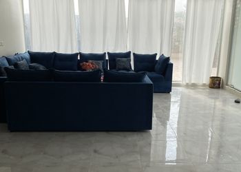 شالية بجلسة خارجية والعاب اطفال