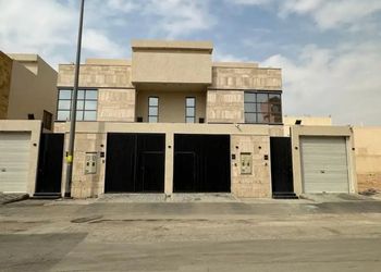 شقة بغرفة معيشة وغرفتين نوم 