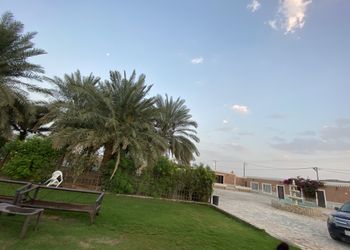 استراحة بمجلس وبيت شعر ومسبح 