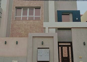 شقة بغرفتين نوم وصالة