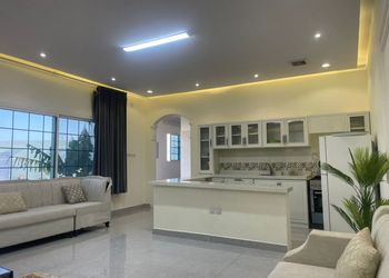 شاليه بغرفتين نوم ومسبح