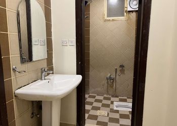 استديو بسرير ماستر