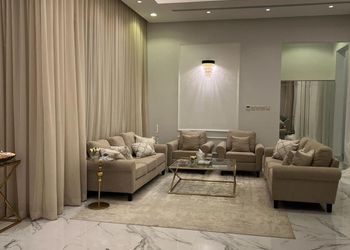 استراحة بمسطح اخضر ومجالس