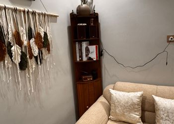 استديو بسرير ماستر وجلسة جانبية 