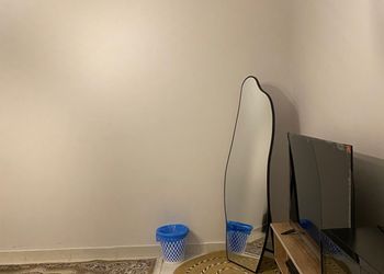 استديو بسرير ماستر وأثاث مريح 