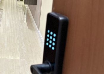 شقة بدخول ذاتي وتصميم أنيق 