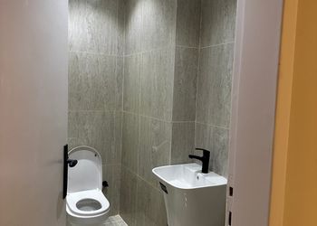 استديو هادئ بدخول ذاتي
