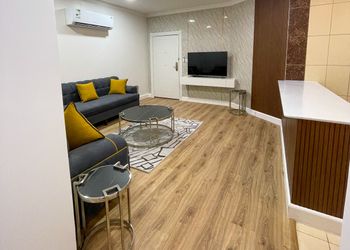 شقة بصالة وغرفتين نوم