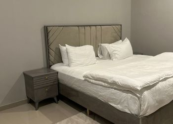 شقة بصالة وغرفتين نوم
