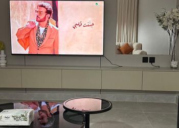 استديو هادئ بسرير ماستر