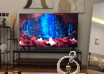 استديو بسرير ماستر وجلسة جانبية
