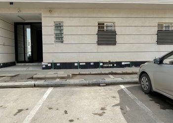شقة بغرفة معيشة وغرفة نوم 