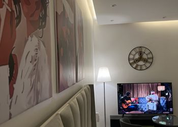 استديو هادئ بسرير ماستر