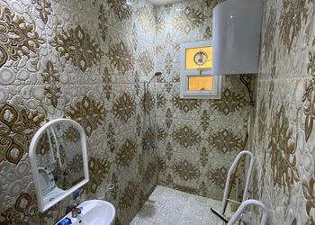 شقة بغرفتين نوم وصالة 